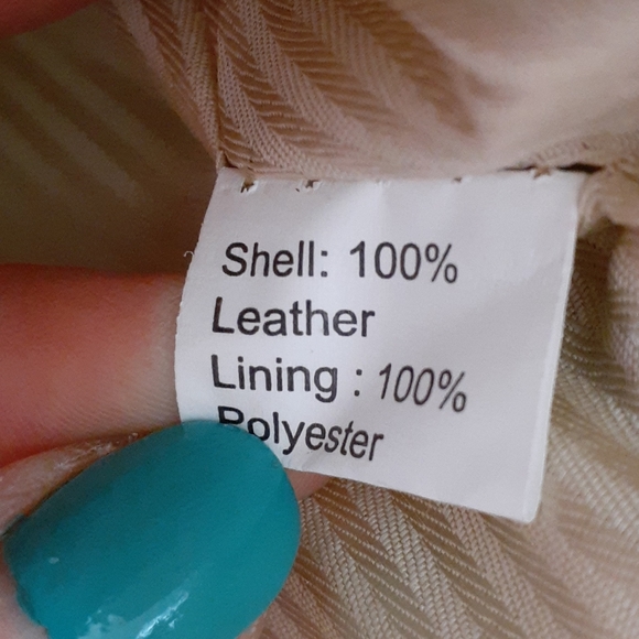 VIVID by Sukriti 100% Leather Red Damask Pattern Hand-Painted Bag - Picture 12 of 16